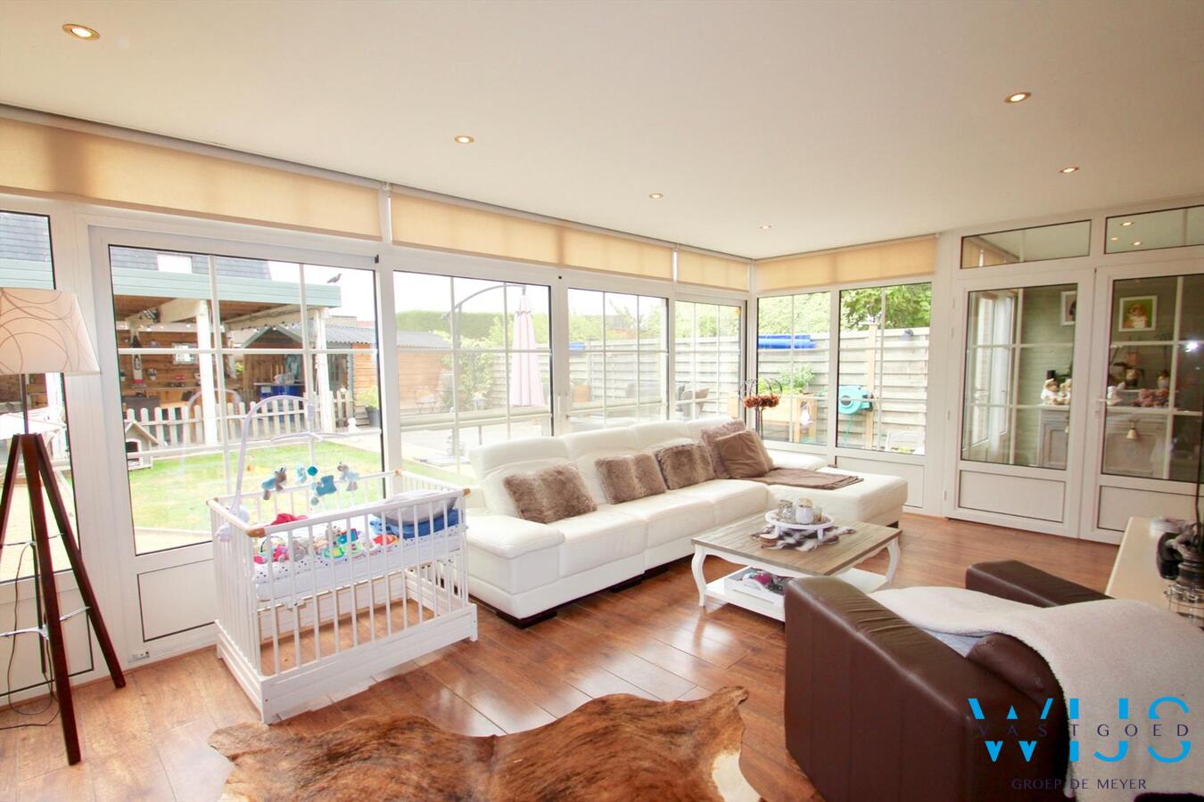 Gezellig &amp; ruim woonhuis in een zeer aangename wijk te Ertvelde ! 