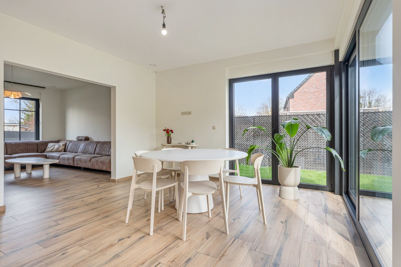 UNIEK VASTGOEDAANBOD! Kwaliteitsvolle pastorijwoning met duurzame technieken en uitzonderlijk wooncomfort 