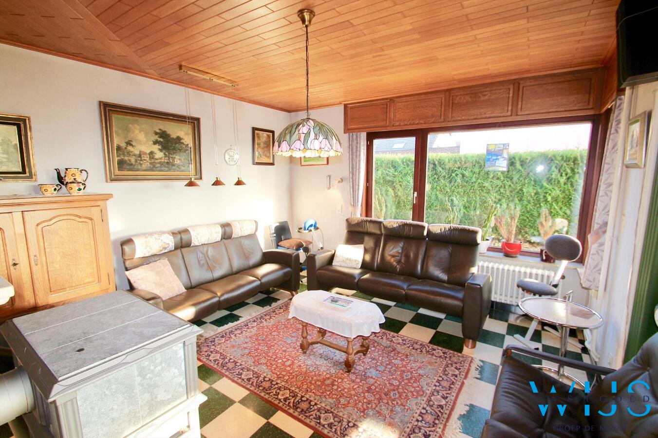 Zeer degelijk woonhuis op een ruim rustig perceel te Bassevelde ! 