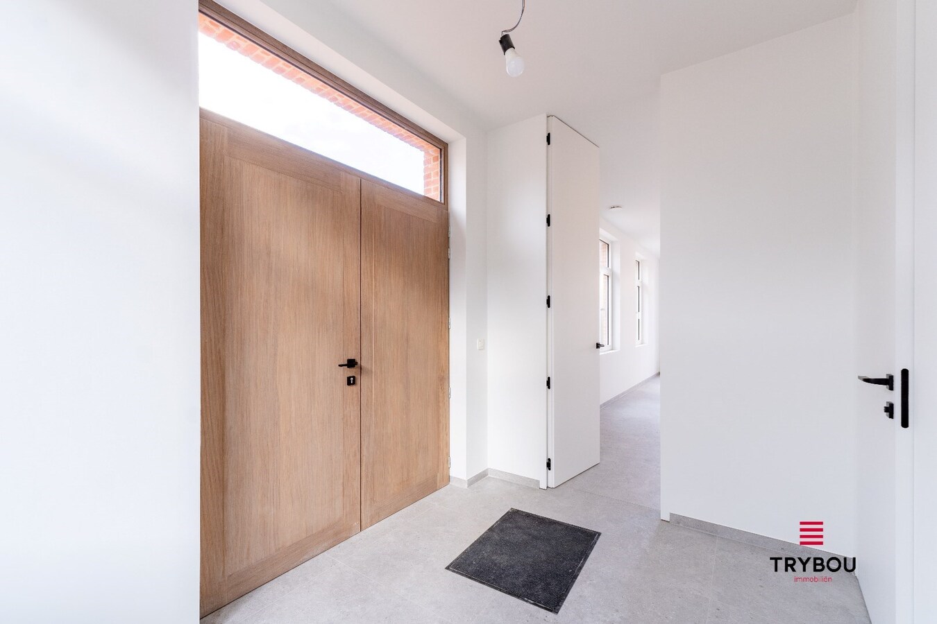 2 hoogwaardig afgewerkte nieuwbouwwoningen met garage 