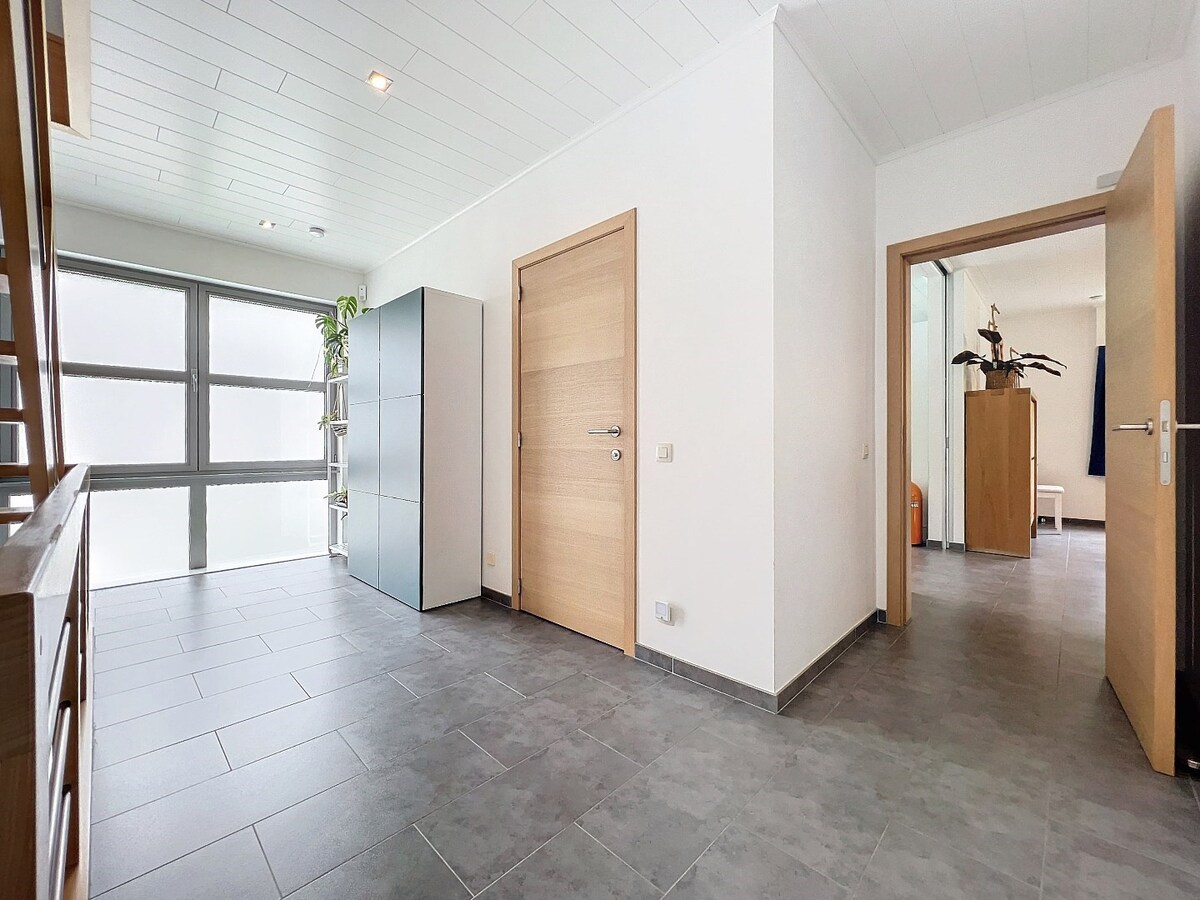 Recente, energiezuinige (label A) villa met groene achteruit te St.-Lievens-Houtem 