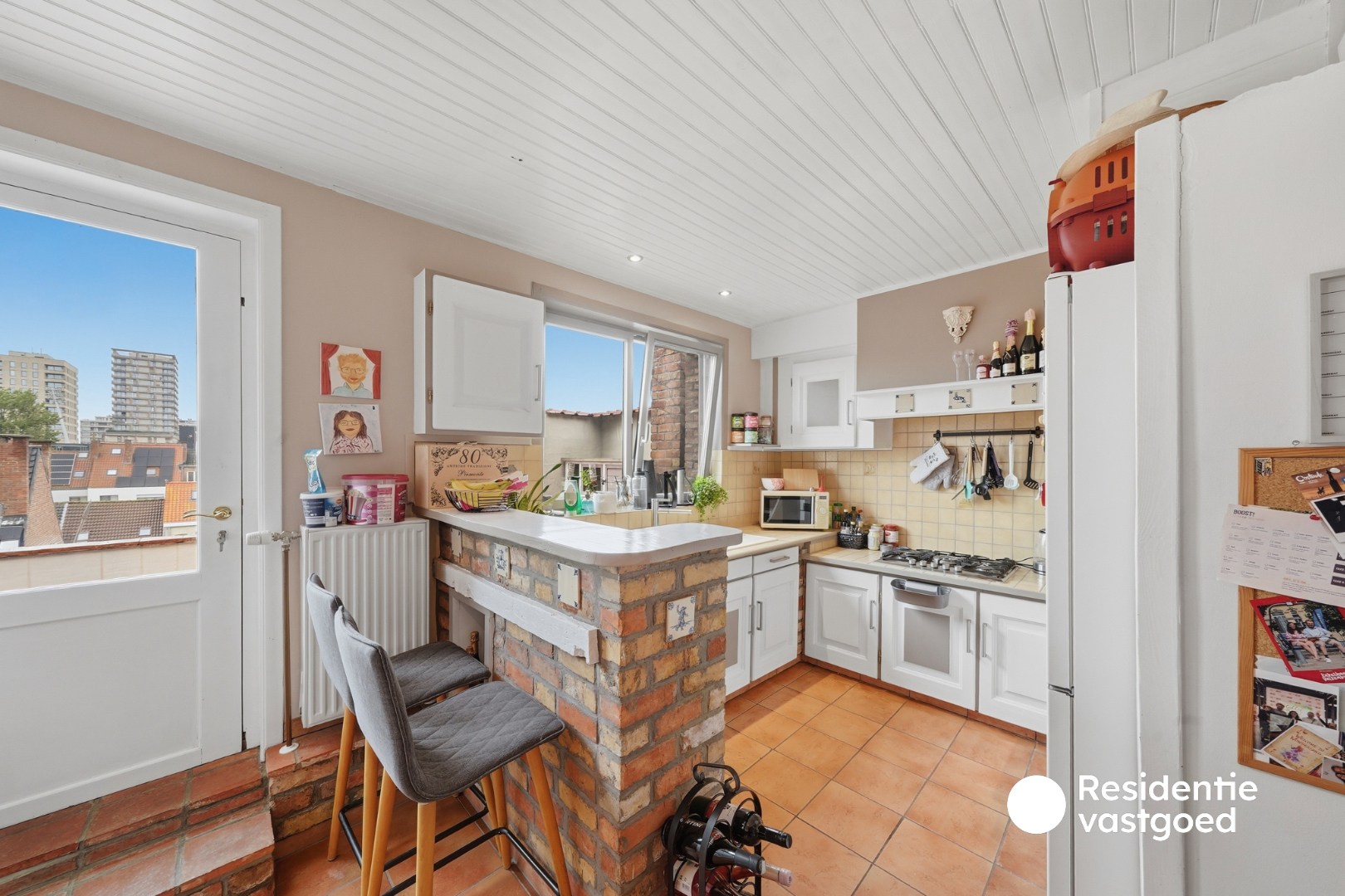 Instapklaar dakappartement met terras op centrale ligging 
