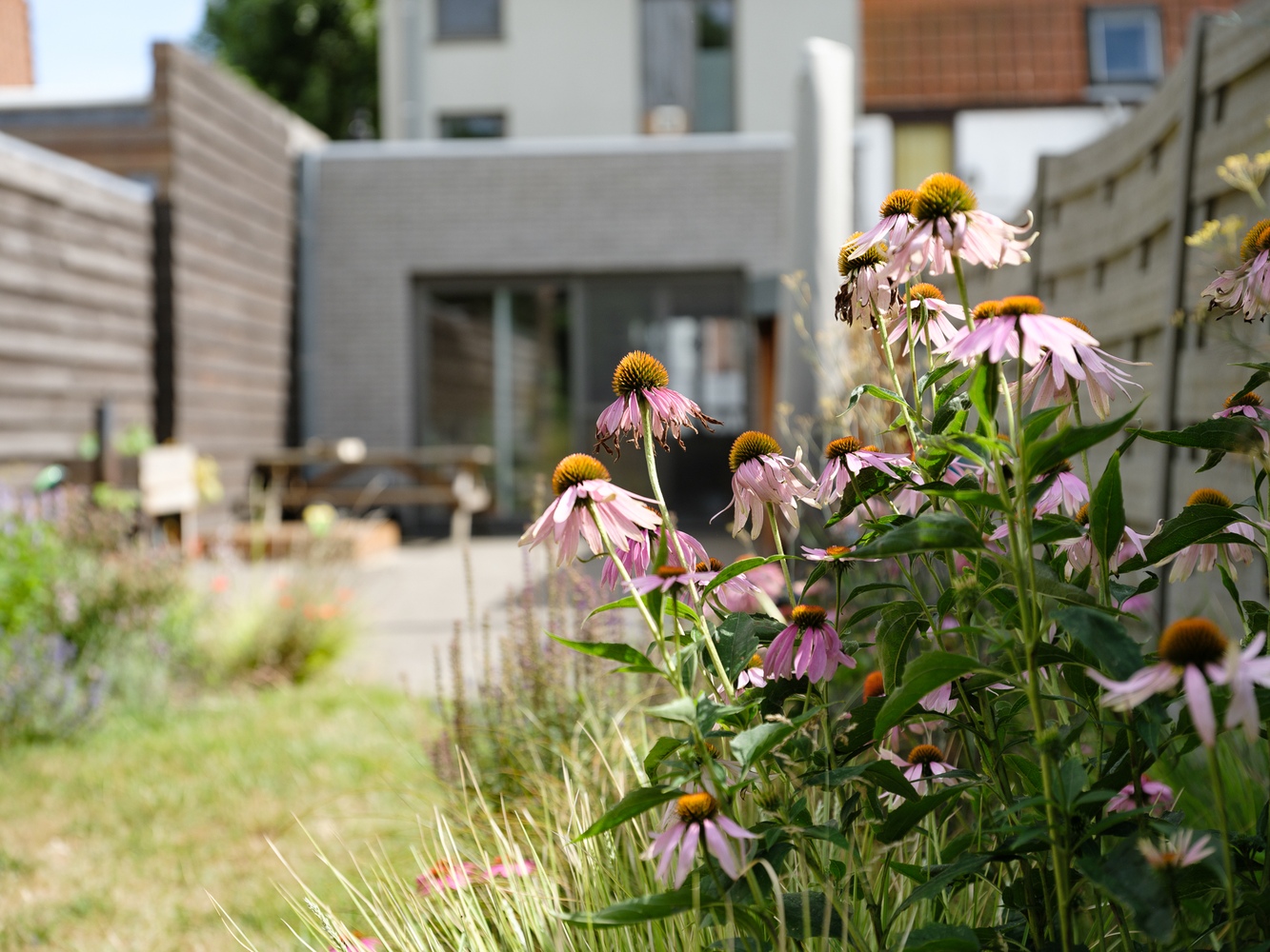 Volledig afgewerkte woning met grote tuin op toplocatie! 