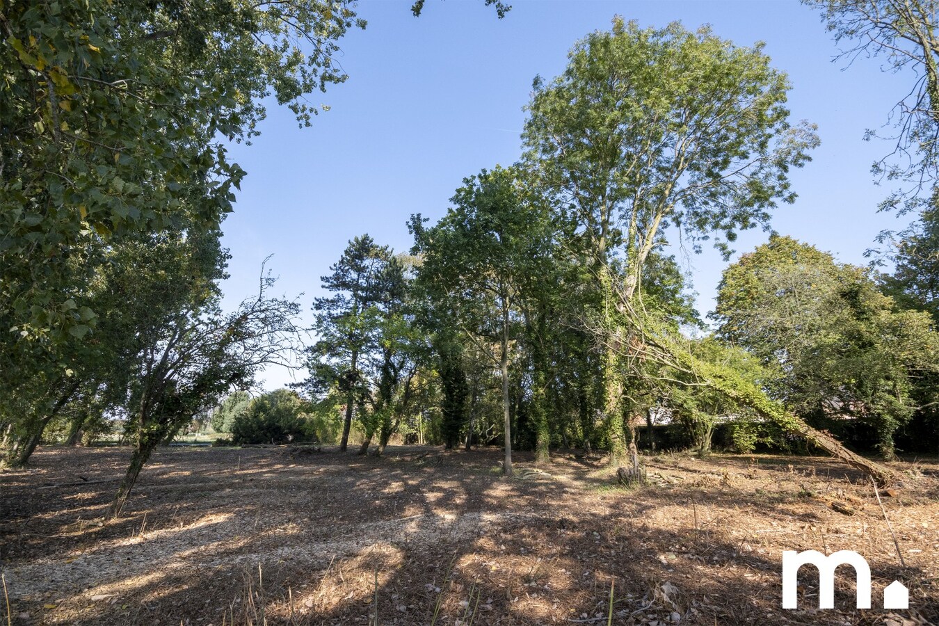 Exclusief bouwperceel (5305 m2 ) met panoramisch verzicht op toplocatie in Kortrijk ! 