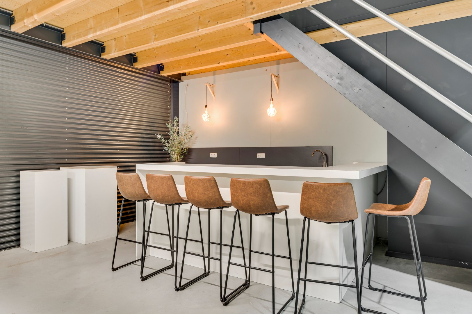 Hangar (Loods) te huur in Weert