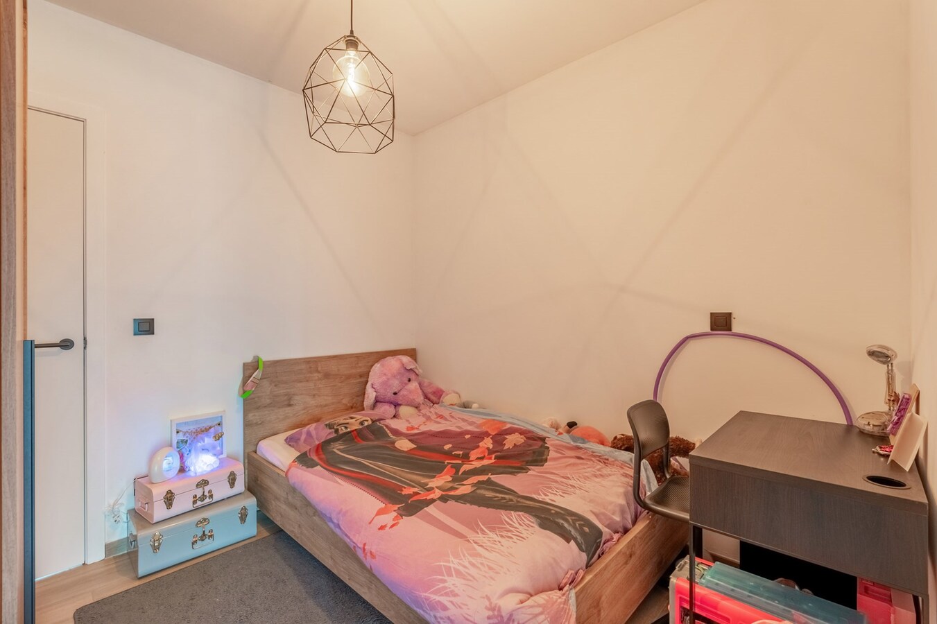 Mooi gelijkvloersappartement met 2 slaapkamers. 