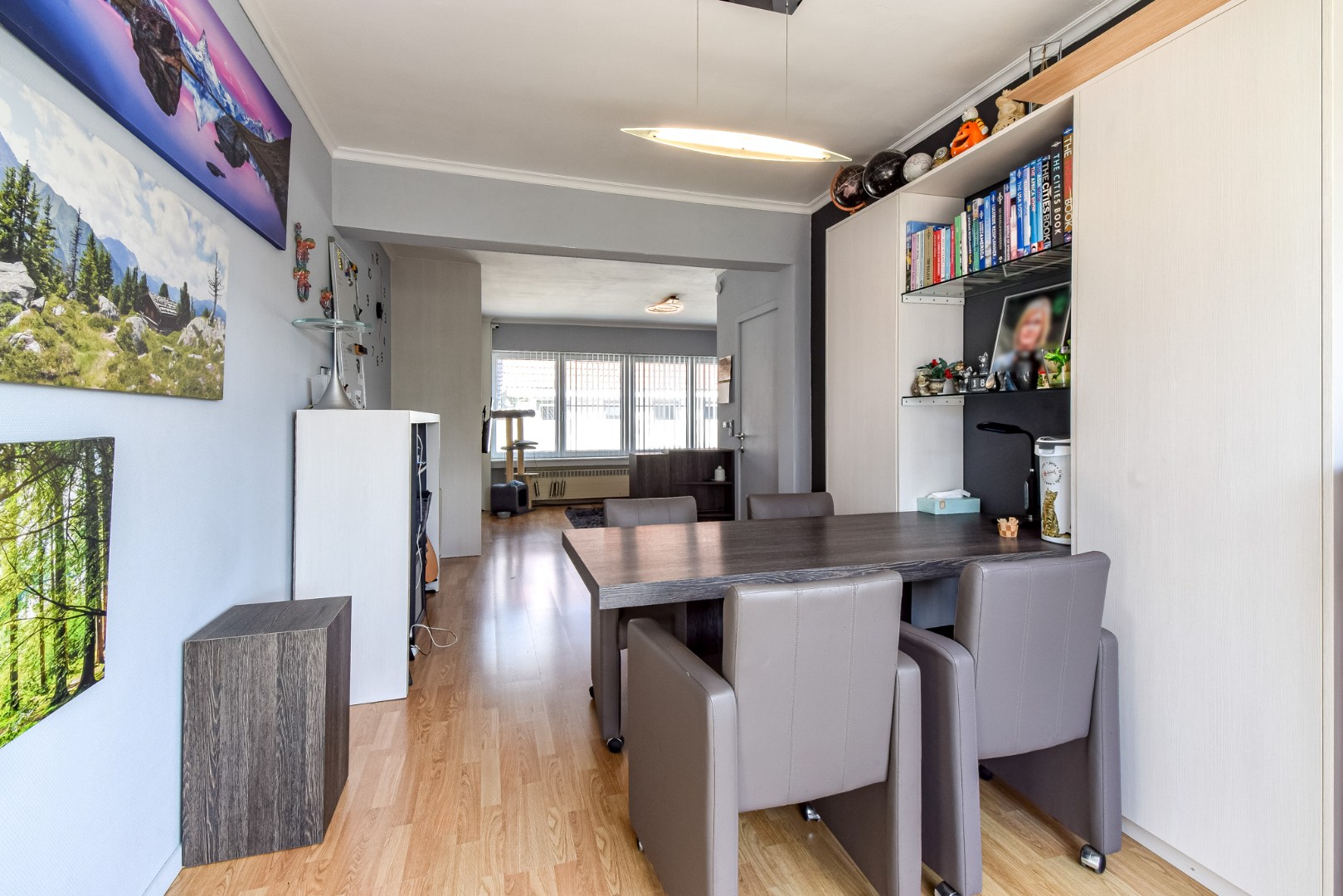 Ruime bel-étage woning met garage, tuin en mogelijkheid tot 4 slaapkamers 