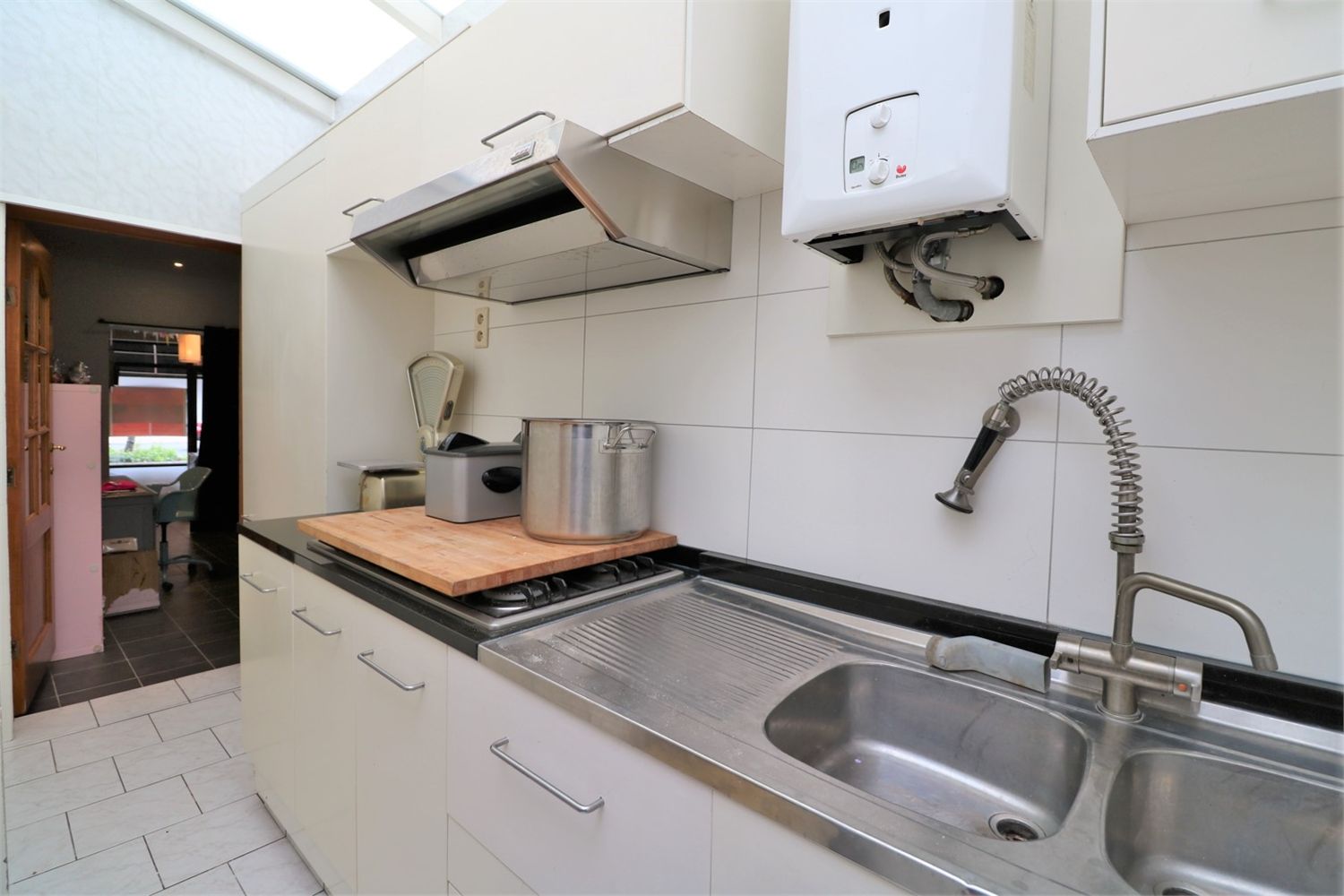 Prachtig handelspand met woonst in hartje Sint-Niklaas 