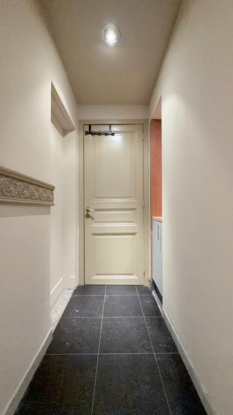 Kantoorgelijkvloers te huur op wandelafstand van Sint-Pietersstation in Gent