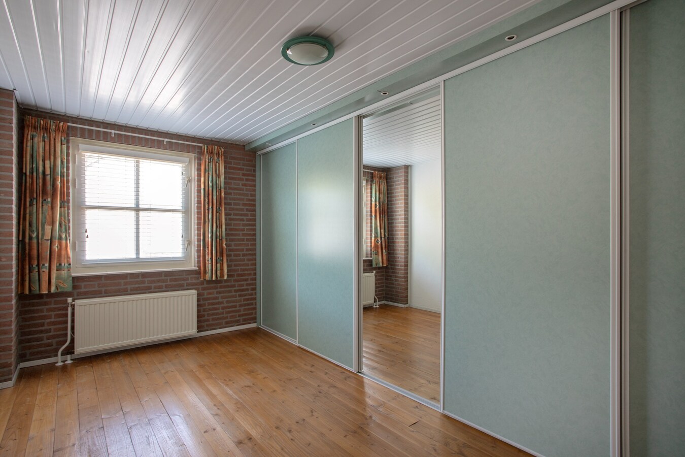 Royale vrijstaande woning gelegen op een perceel van 671 m2 met de tuin op het zuiden! 