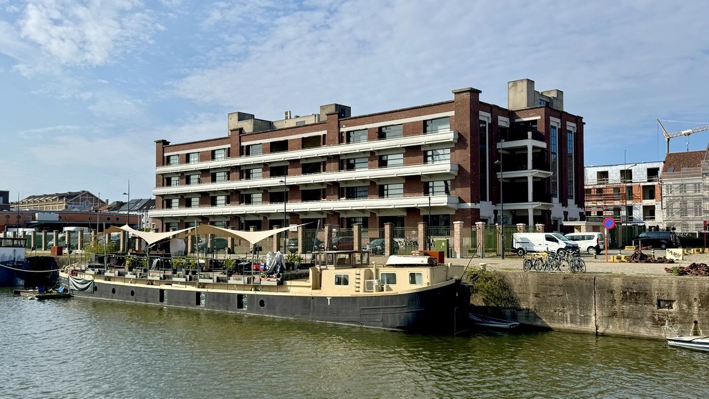 Loftkantoren te huur in Handelsdokcenter bij Gent-Dampoort
