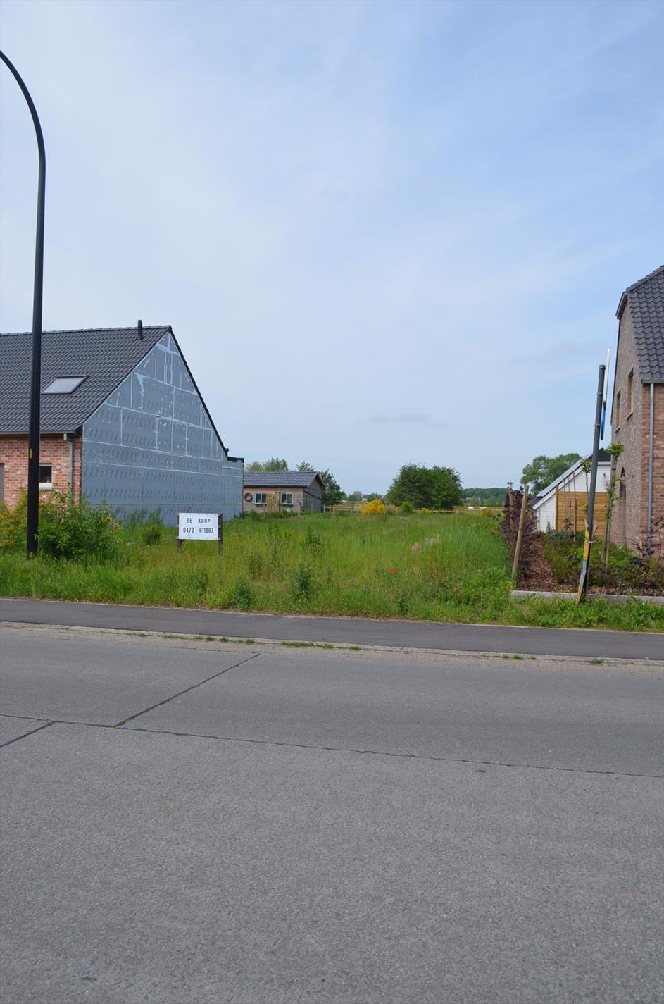 Westelijk georiënteerd lot bouwgrond 587m² 