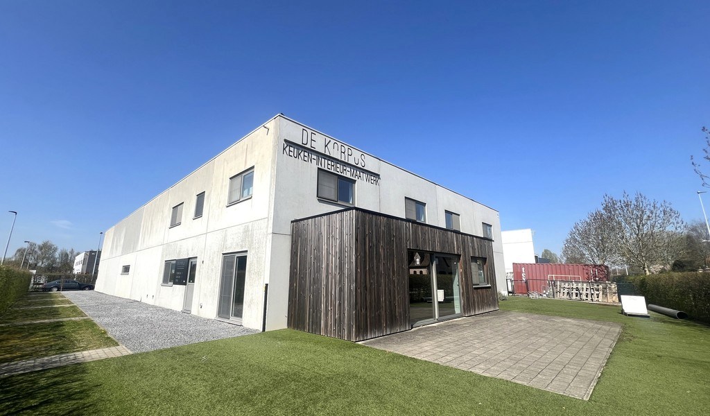 Instapklaar kantoor te huur in KMO-zone te Merelbeke