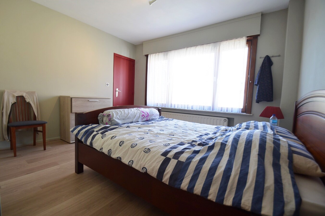 Volumineuze, lichtrijke bel-étage nabij het strand - Heist 