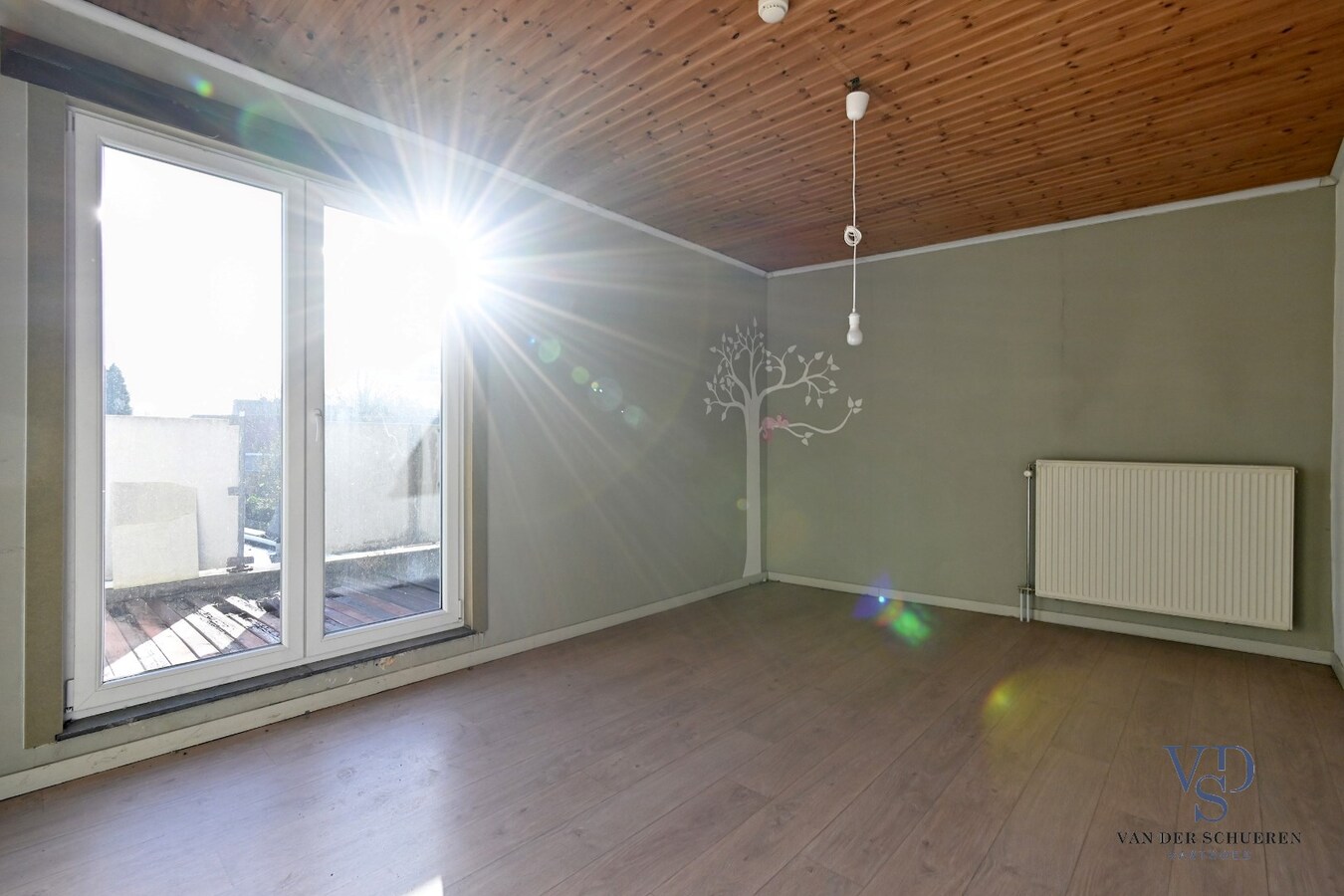 Uniek handelspand met woongedeelte in hartje Eine ! 