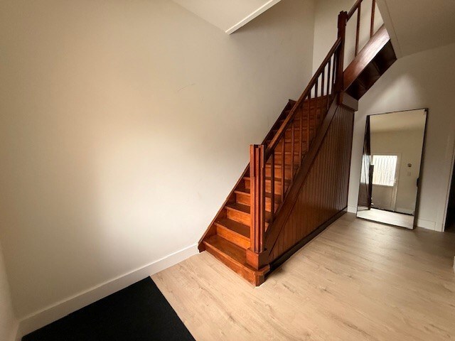 Een nette, comfortabele  gezinswoning met 3 slaapkamers, garage en tuin. 