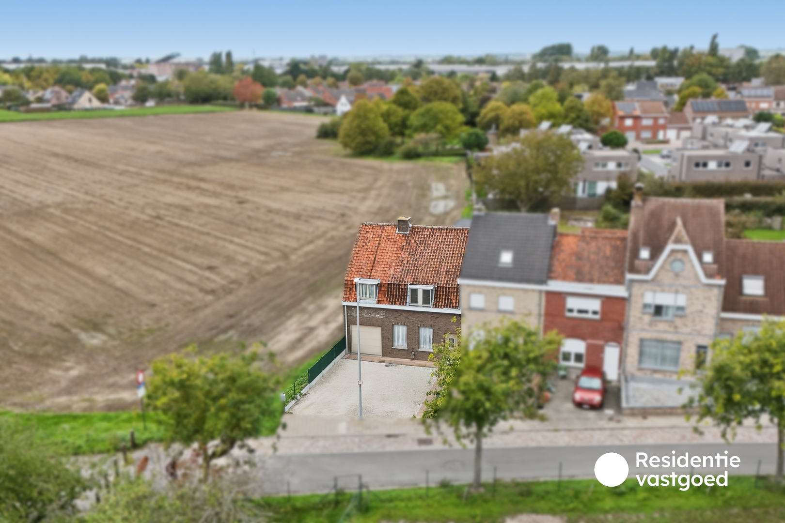 Woning met 4 slaapkamers, ruime tuin en prachtige ligging langs De Leie in Wervik 
