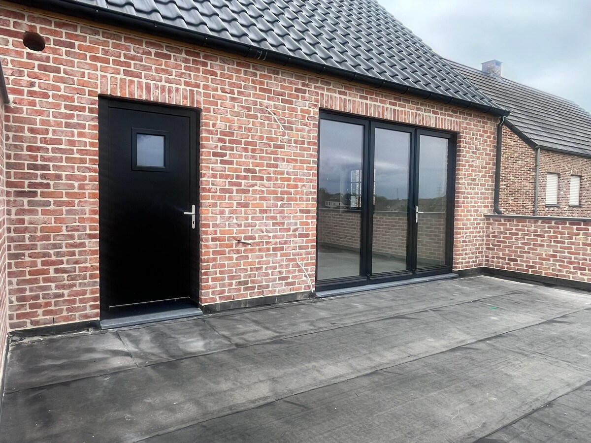 Nieuw duplex appartement met 3 slpks. en terras van 31 m² 