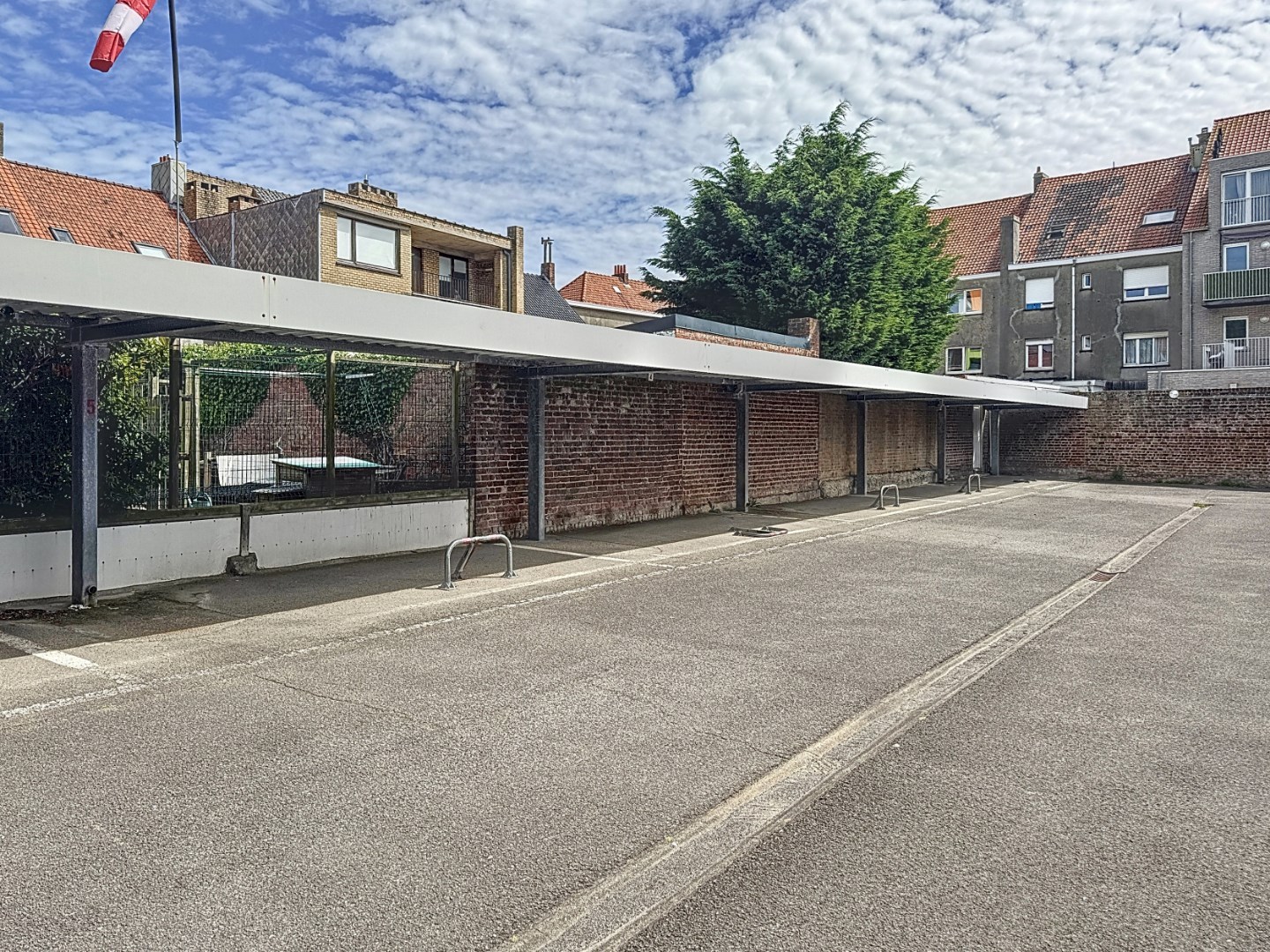 Centraal gelegen autostandplaats 