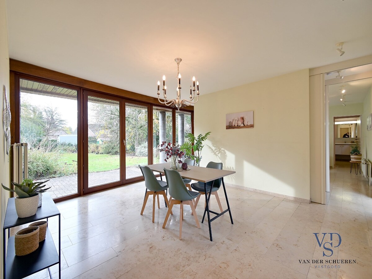 Knappe villa in 't groene Schelderode (EPC van 216 !). 