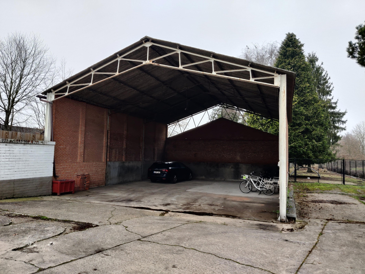 Verhuurd parkeerterrein - Geel