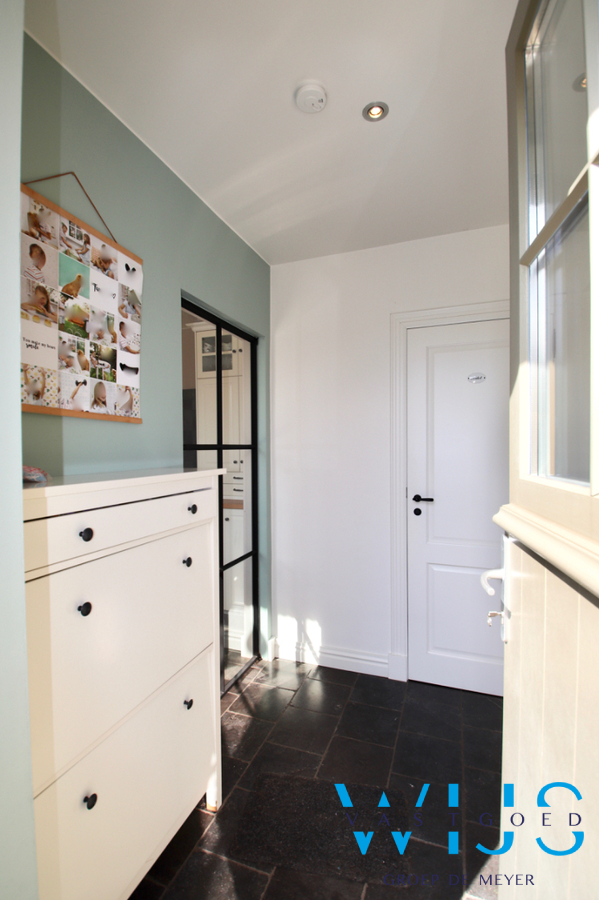 Prachtig afgewerkt landelijk woonhuis in hartje Ertvelde ! 