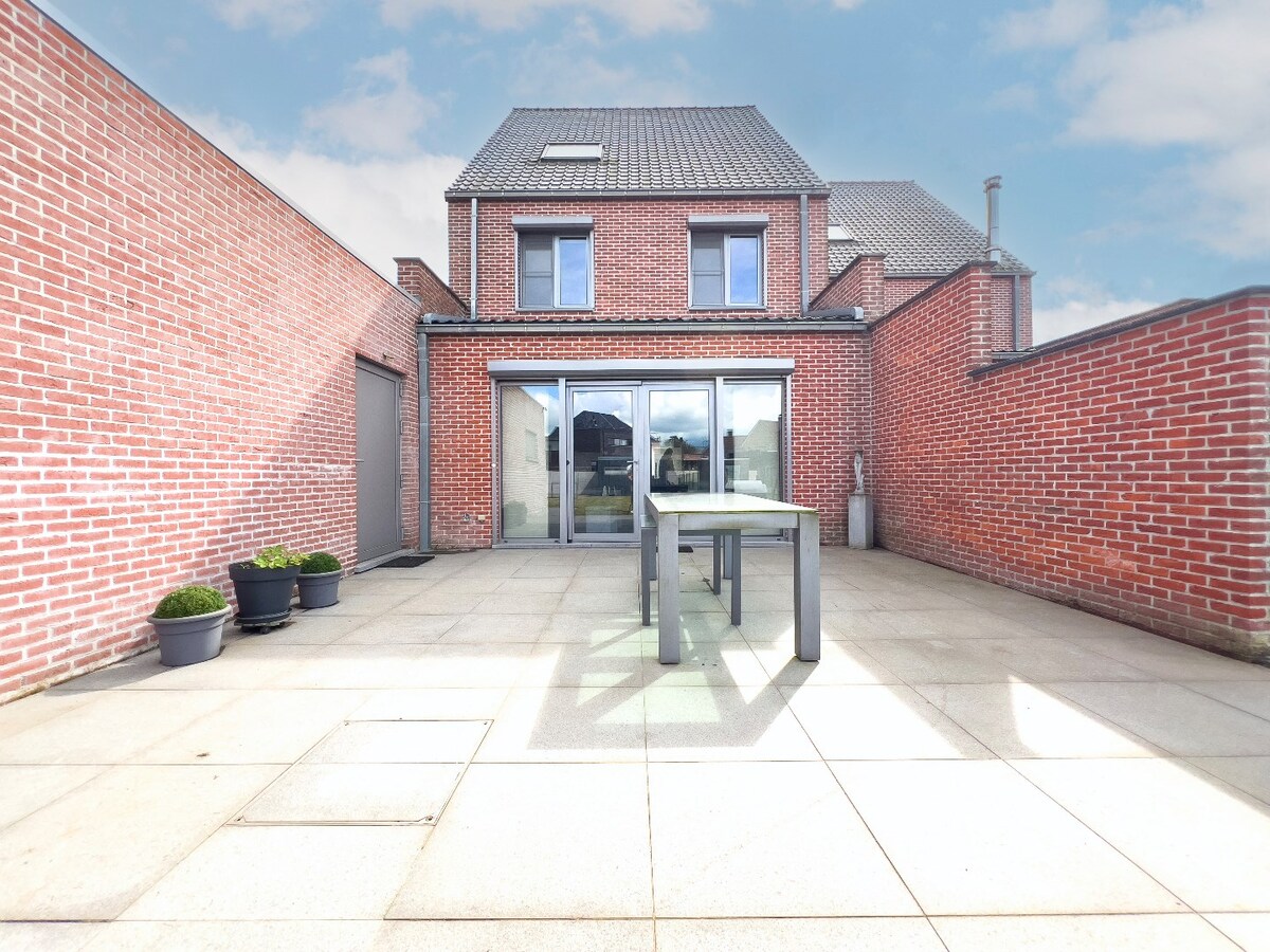 Toffe, energiezuinige HOB met tuin nabij centrum Sint-Lievens-Houtem 