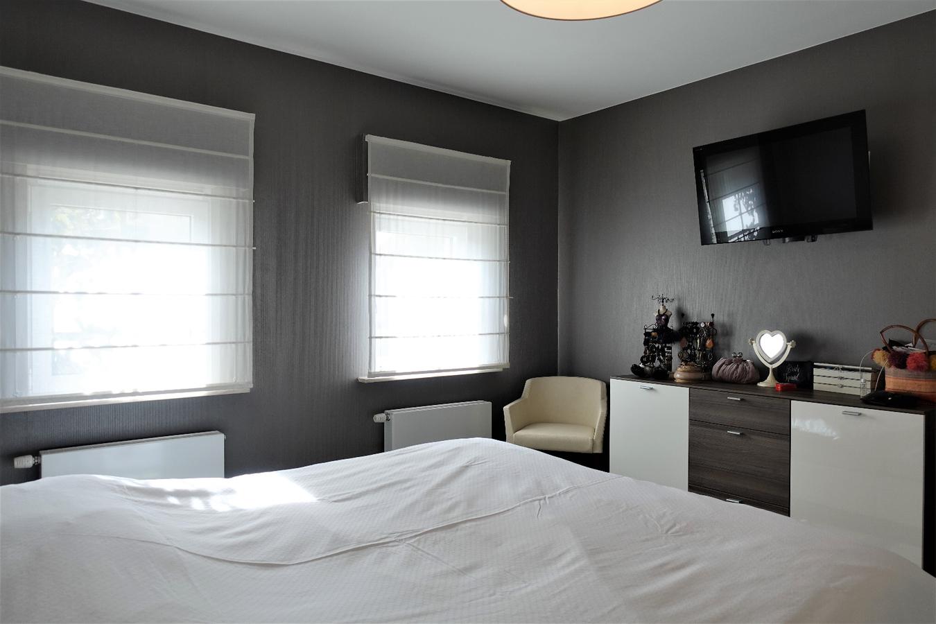 Ruime instapklare halfopen bebouwing 