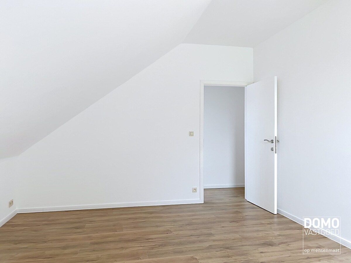 MODERNE NIEUWBOUWWONING MET 3 SLAAPKAMERS TE KORTENAKEN 
