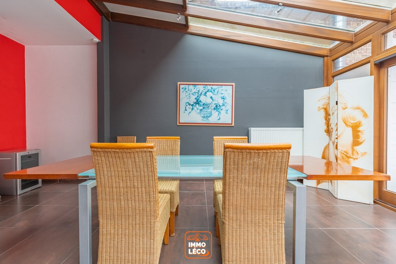 Ensemble immobilier avec surface commerciale et appartement LOFT + local à aménager, en PLEIN CENTRE-VILLE, IDEAL investisseurs !! 