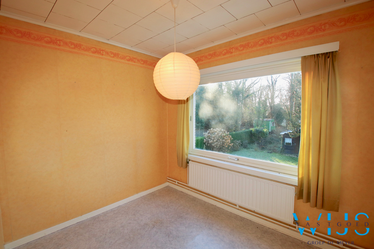 Stevige ruime gezinswoning op een prachtig perceel te KLUIZEN ! 