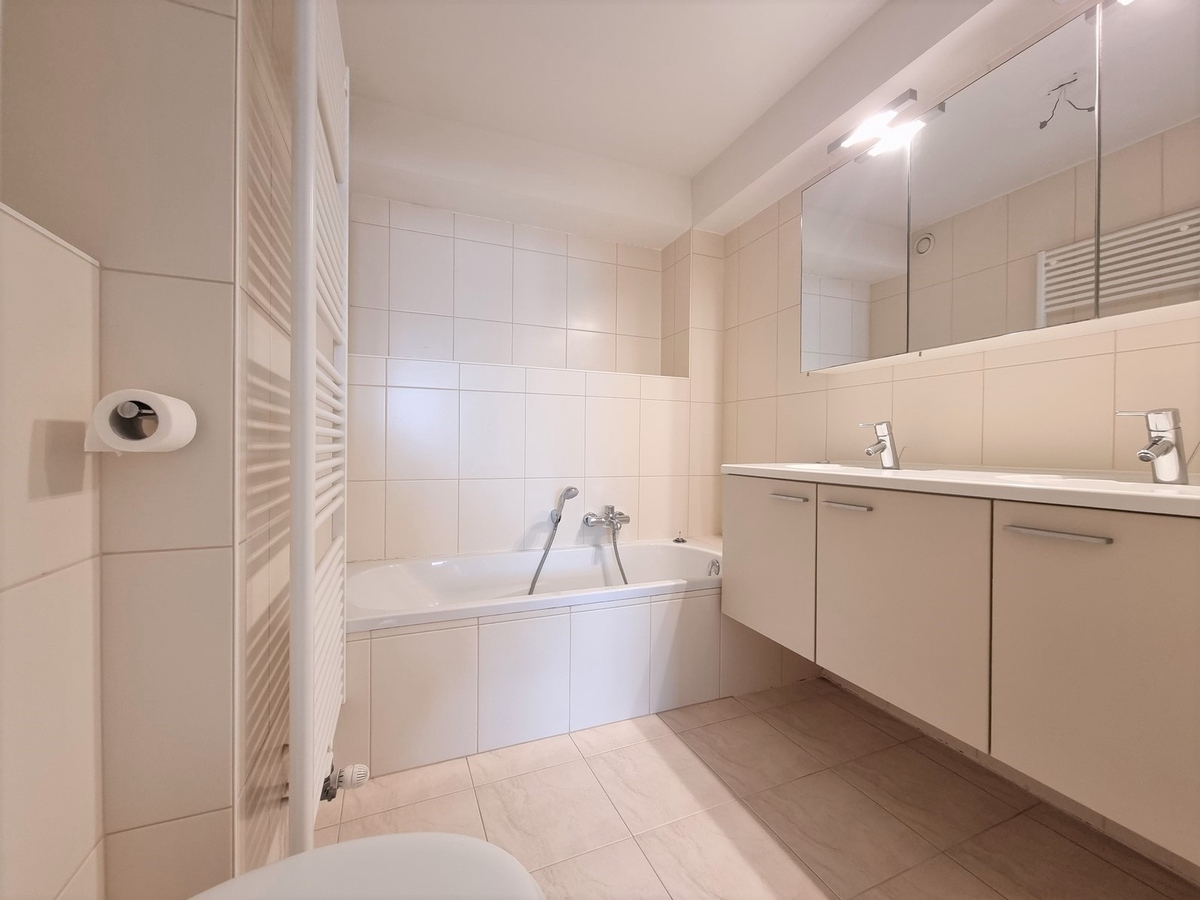 Hoekappartement (116m²) met open zicht aan het Albertstrand - Knokke 