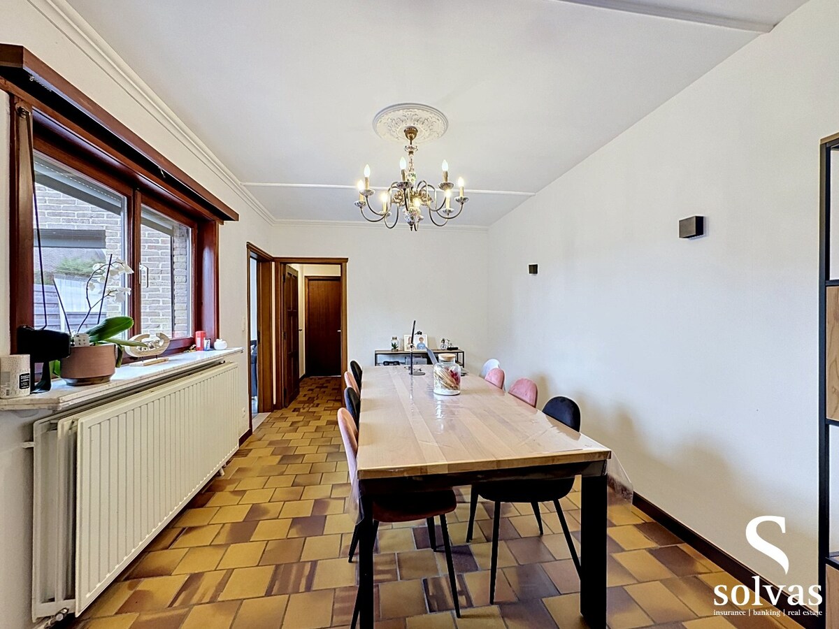 Halfopen woning gelegen te Eeklo 