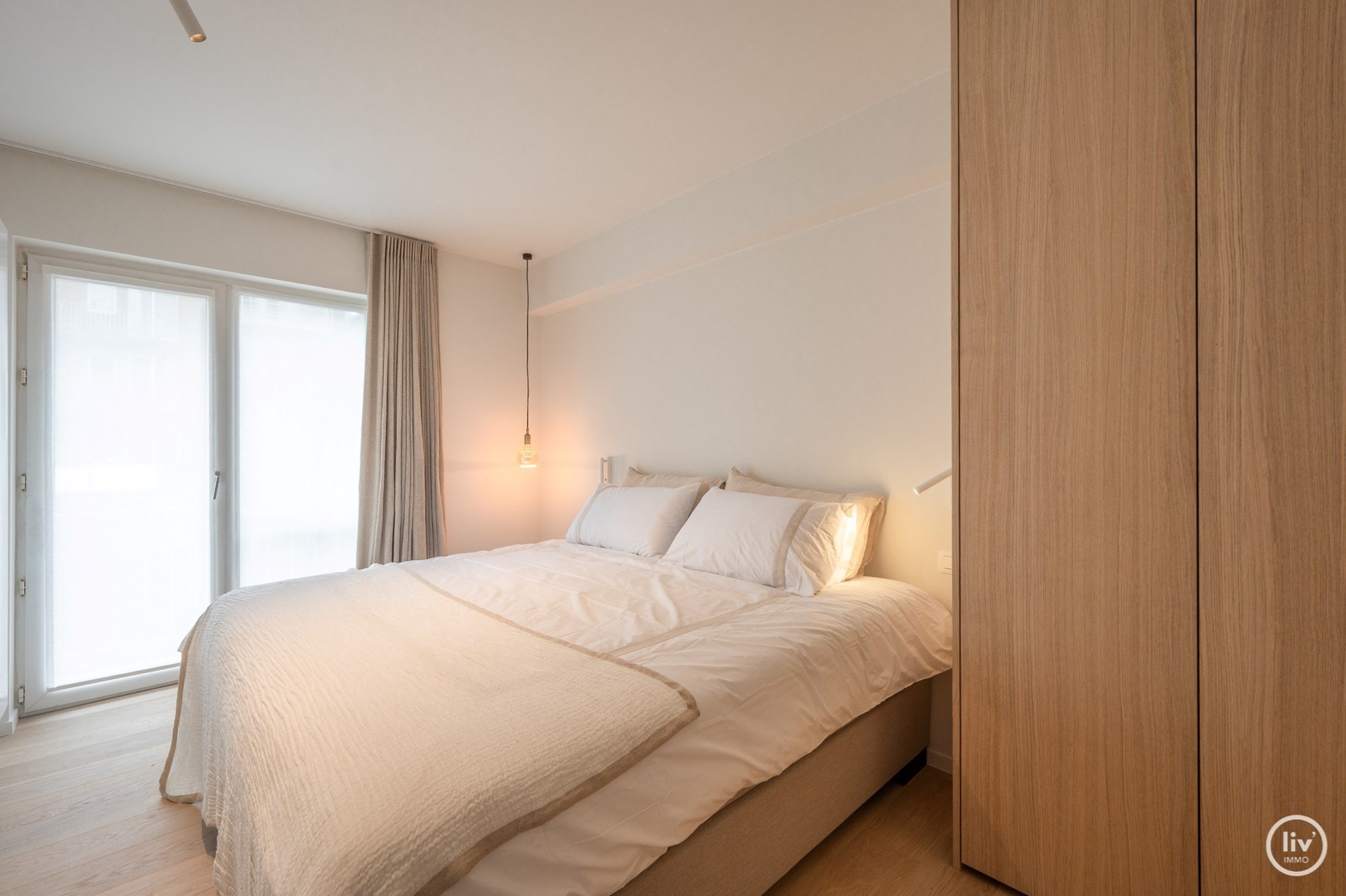 Appartement de 3 chambres lumineux et rénové avec vue dégagée. 