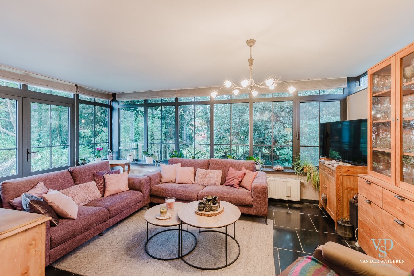 Charmante villa, door groen omgeven 