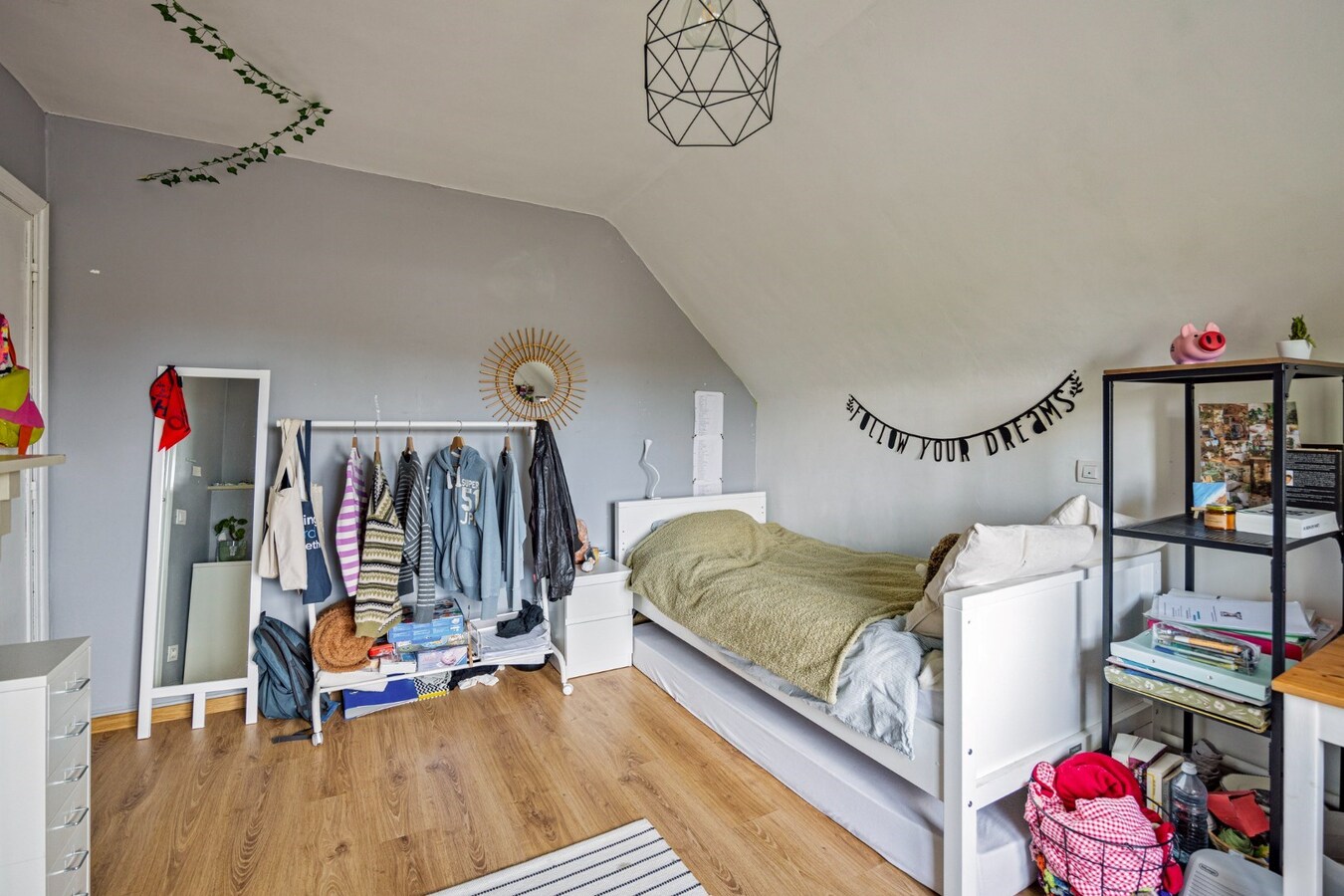 Residentieel gelegen, vrijstaande woning met praktijkruimte 