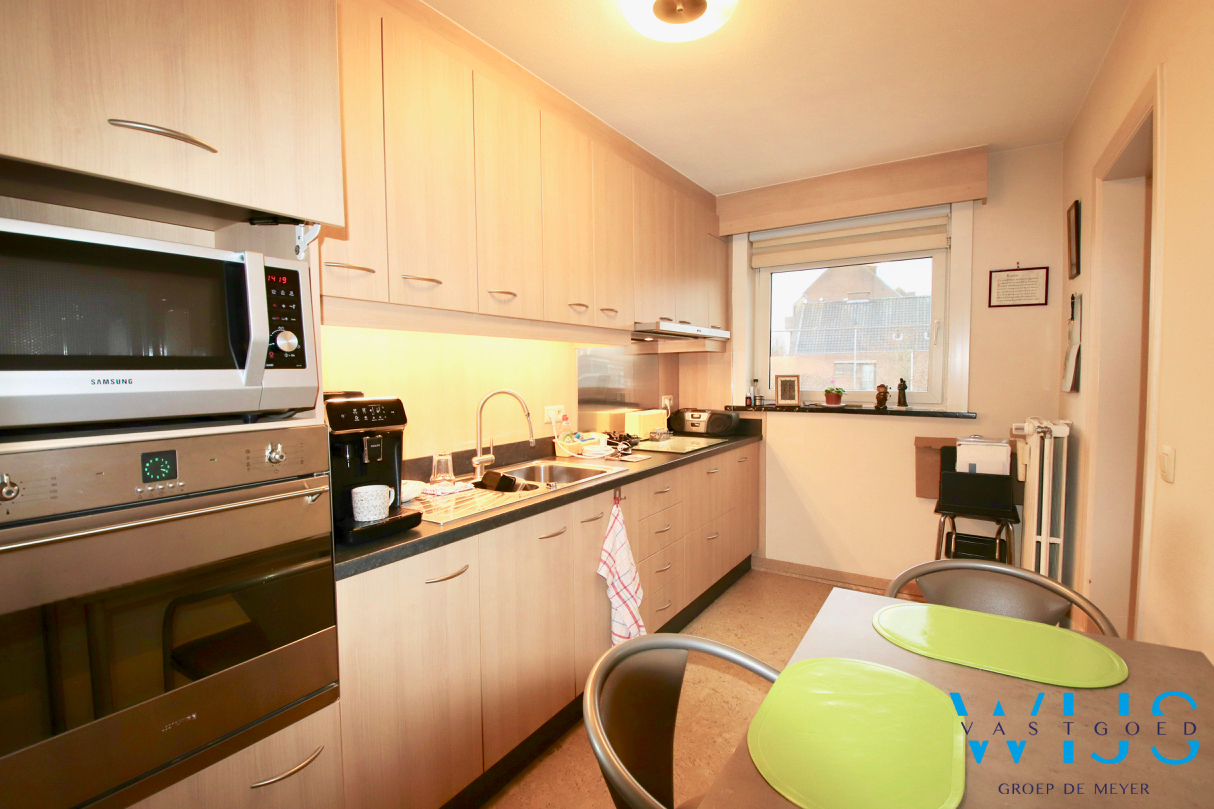 Instapklaar 2 slaapkamerappartement met terras te Wondelgem ! 