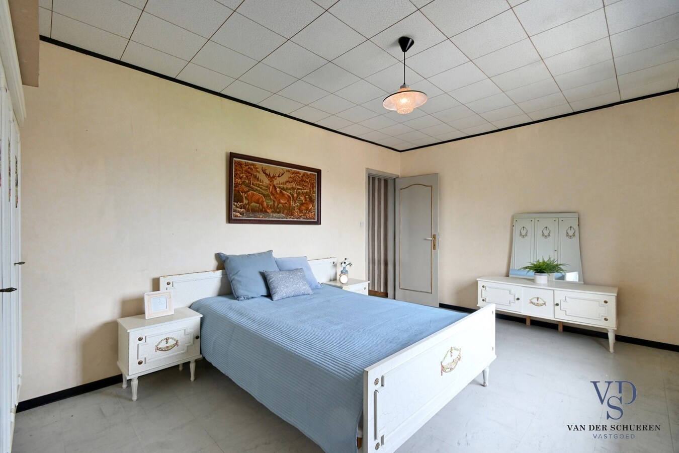 Bijzonder ruime, praktisch ingedeelde gezinswoning 