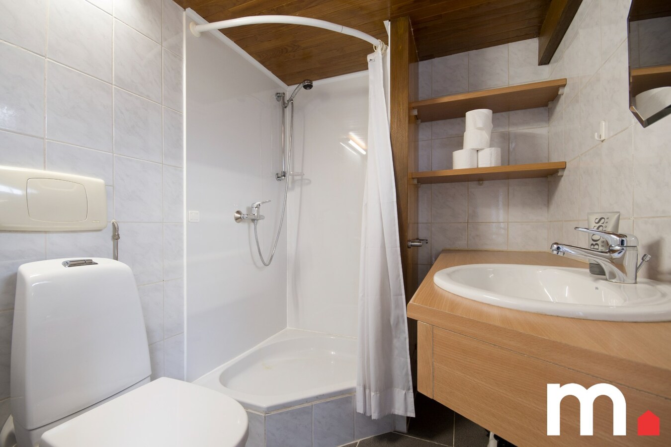 Instapklare woning met 4 slaapkamers te Izegem nabij het centrum! 