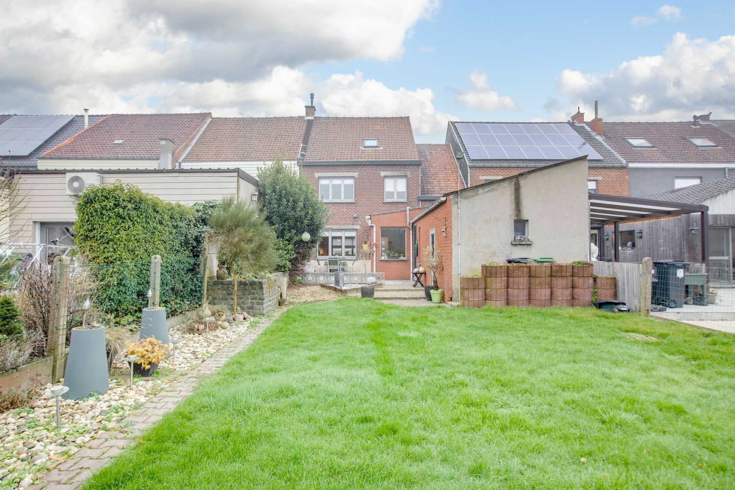 Instapklare woning met 2 slpks, tuin op 6a en 6ca Herzele(Borsbeke) 