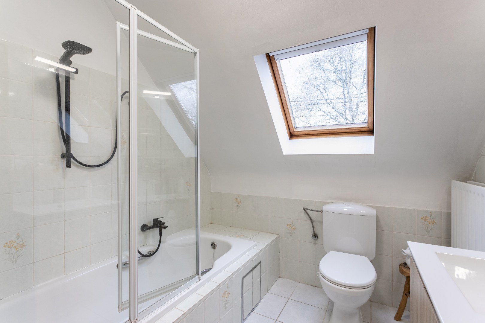 Instapklare woning met 3 slpks, garage en tuin op 6a61ca 