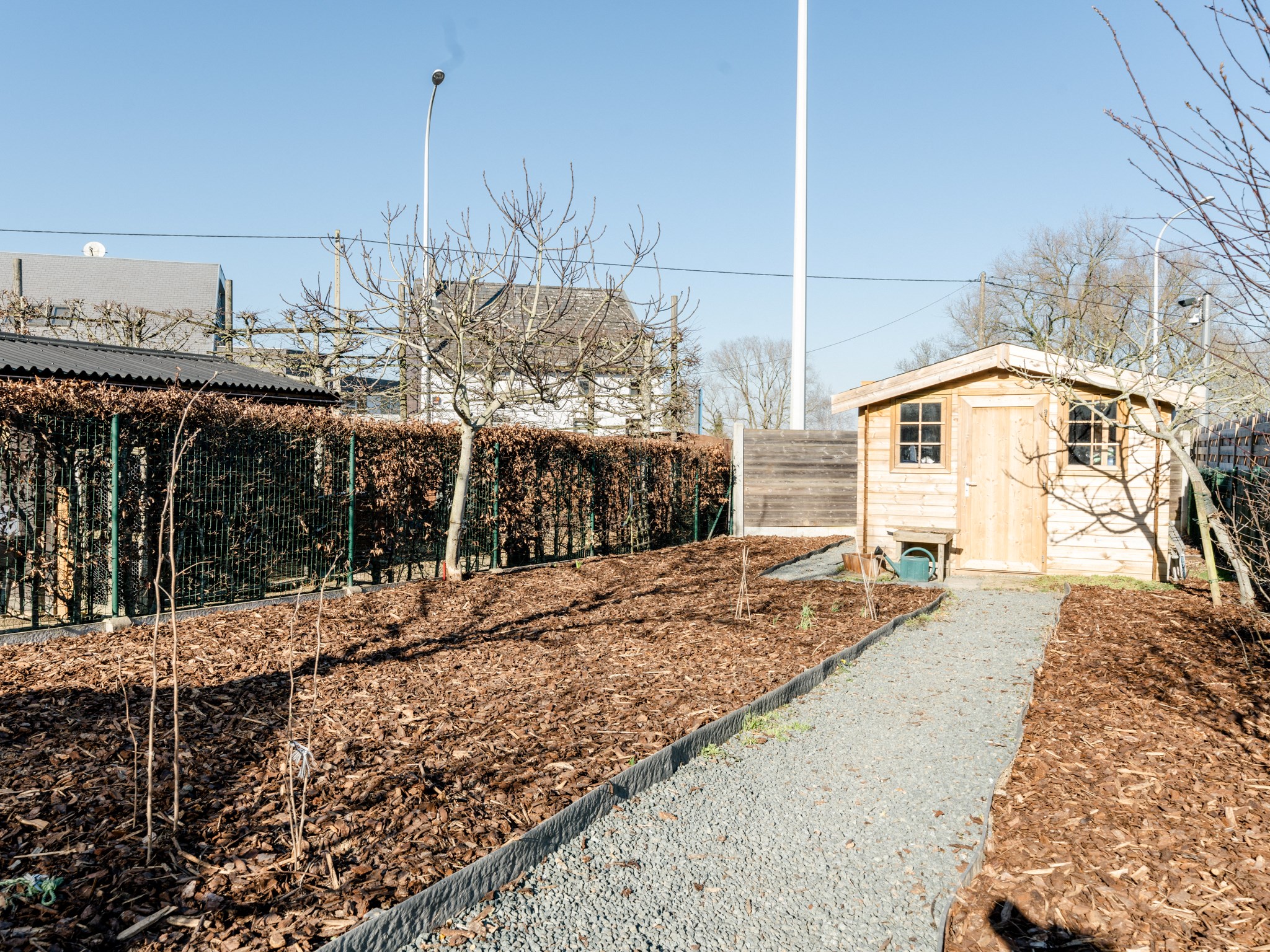 Energiezuinige, recente woning met 3 kamers, garage en tuin 