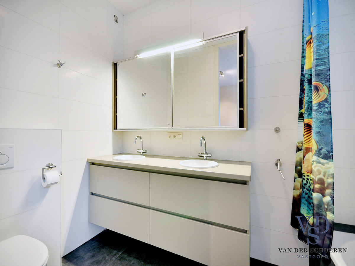 Prachtig gelijkvloers appartement in de exclusieve park-residentie Park te Poldere. 