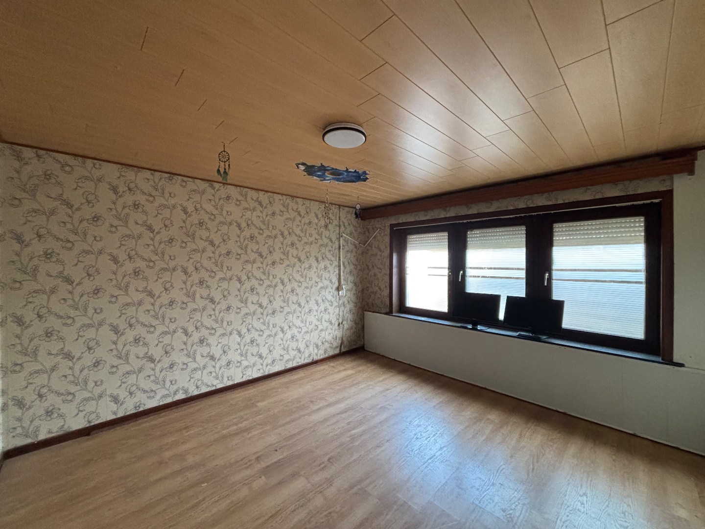 Te renoveren gezinswoning met 2 slpk. in Leopoldsburg 