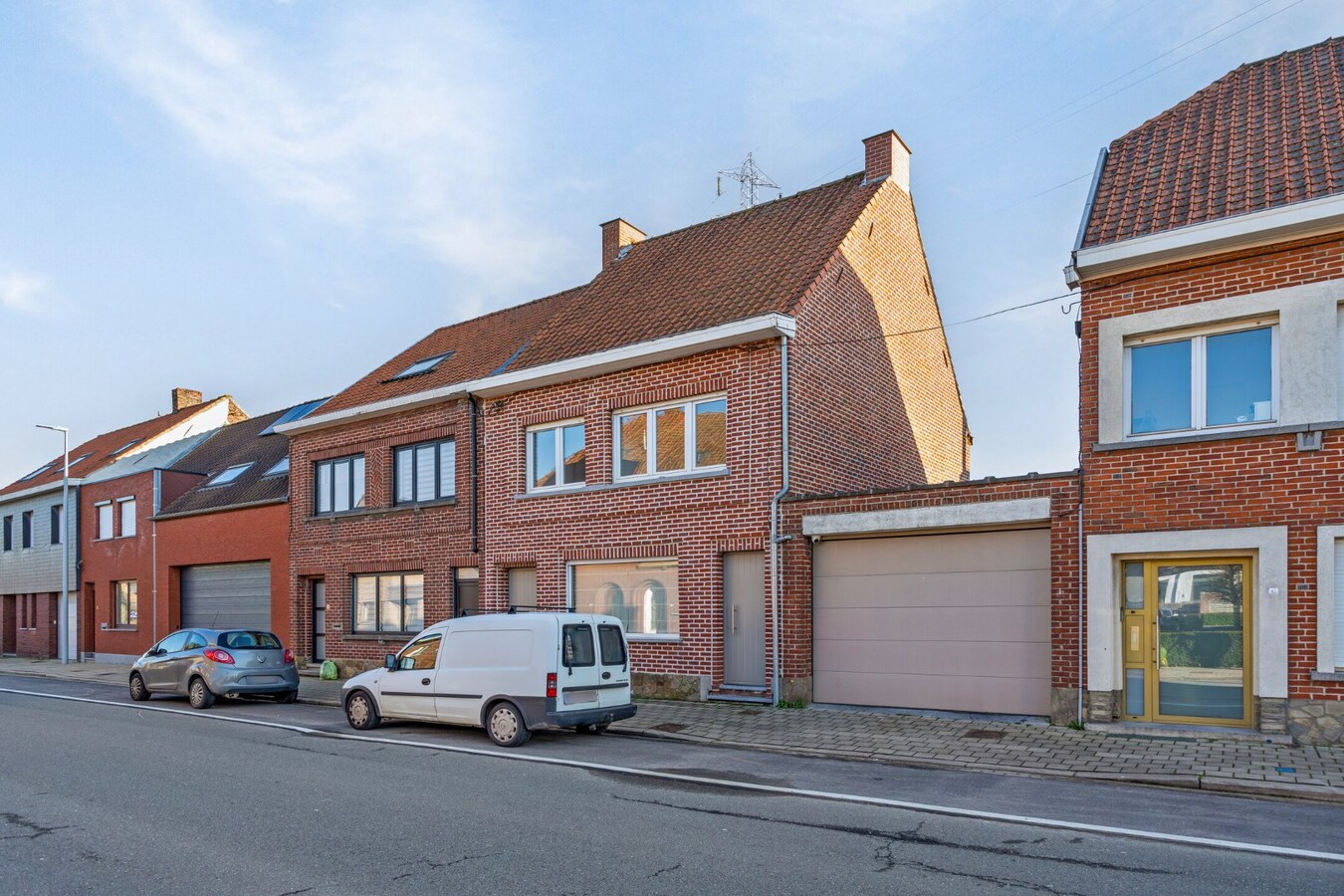 Instapklare ruime woning met 4 slaapkamers 
