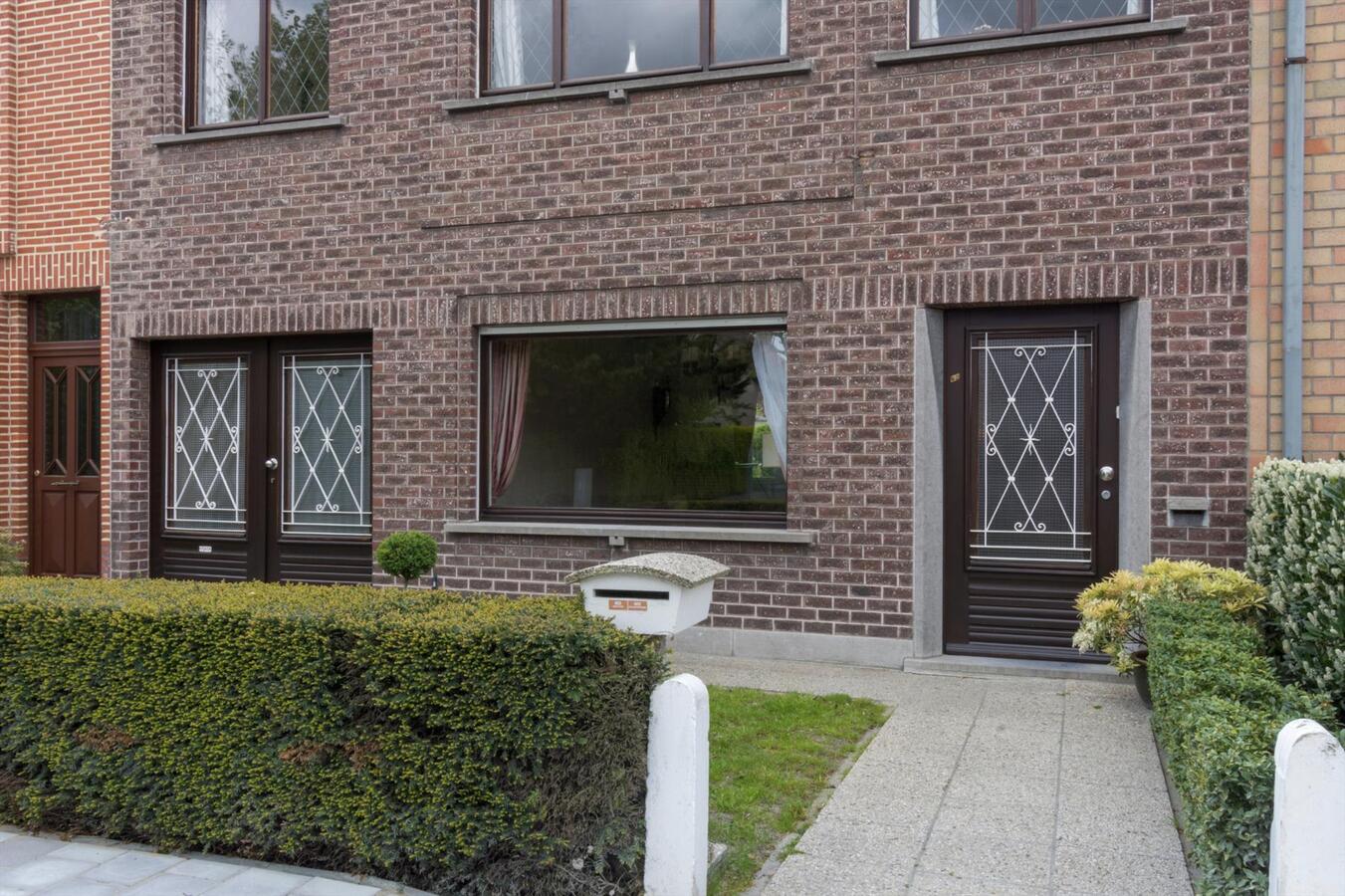 Kwalitatieve woning met ruime tuin &amp; garage te Gentbrugge 