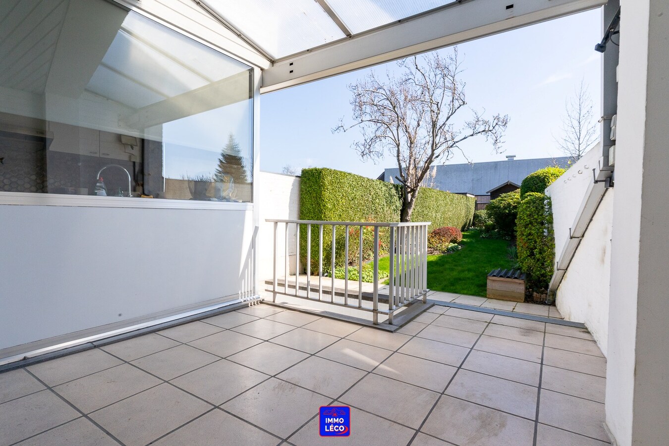 Maison "Bel-Etage" avec double garage, jardin, en plein centre-ville, COUP DE COEUR ! 