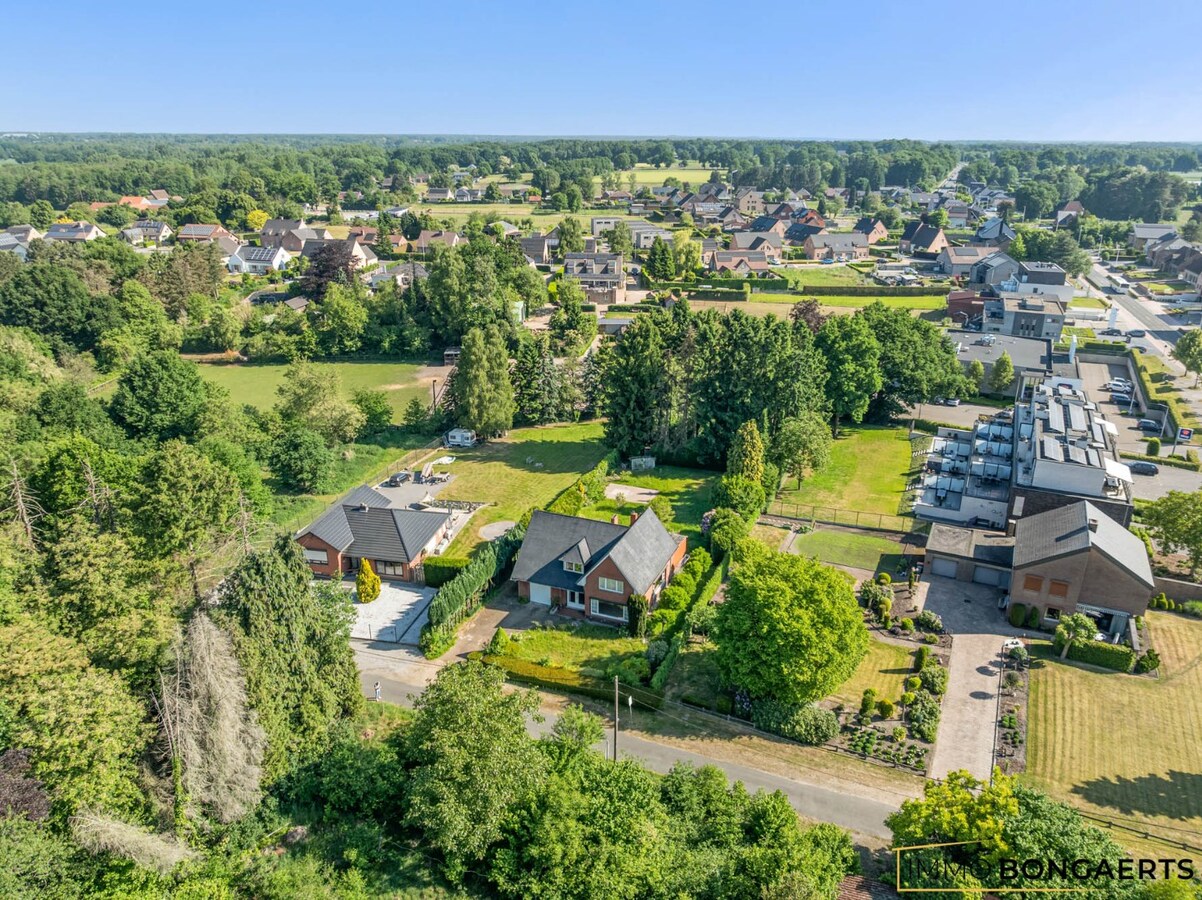 Rustig gelegen woning op een groot perceel 