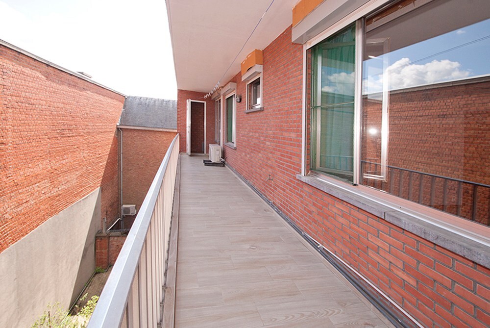 Ideaal gelegen appartement met 3 slaapkamers en lift 