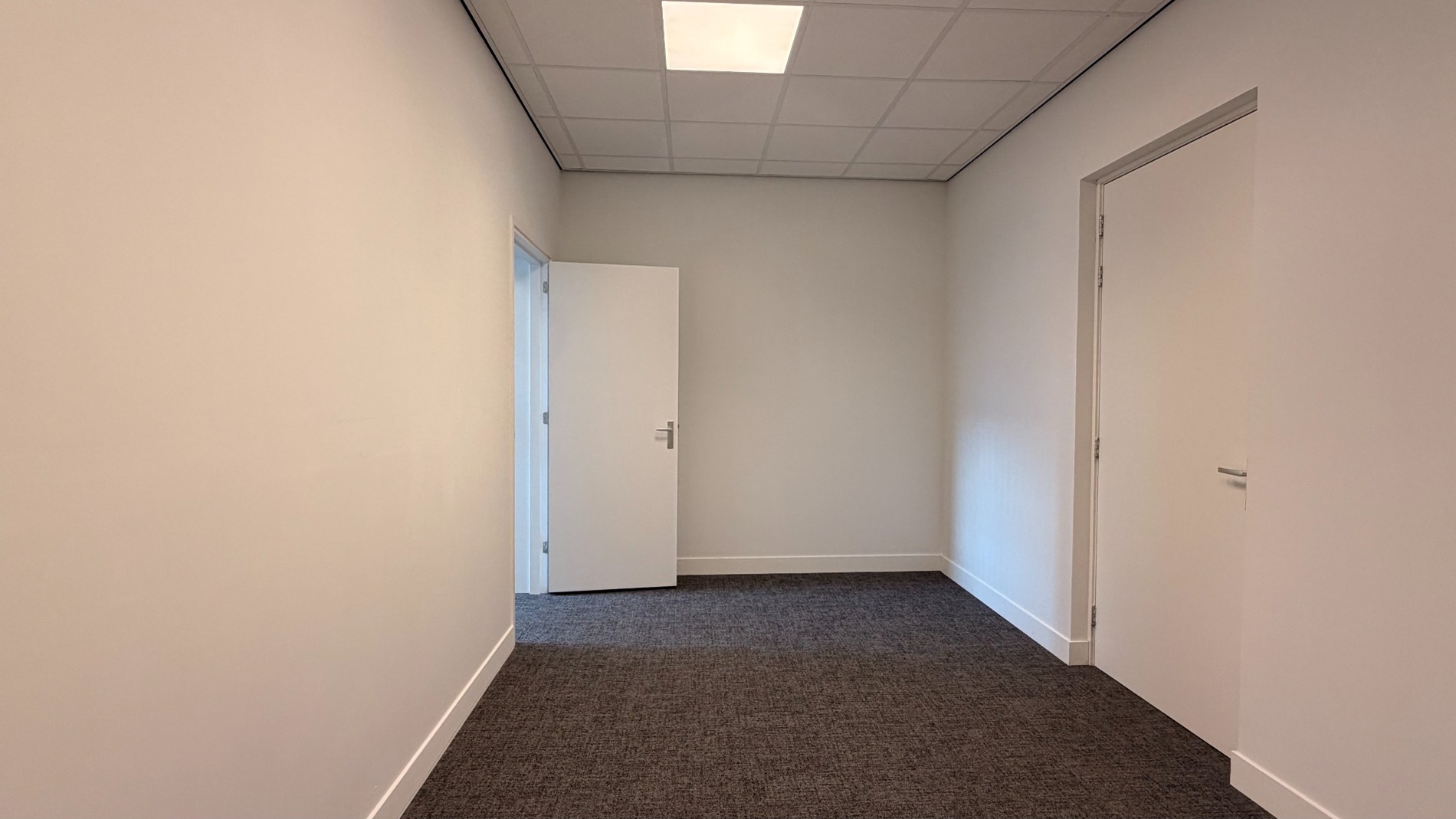 Kantoorruimte te huur in herenwoning aan Meir in Antwerpen